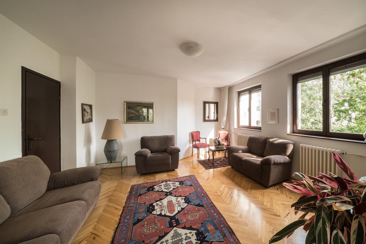 Sensitive Apartment Belgrade Luaran gambar