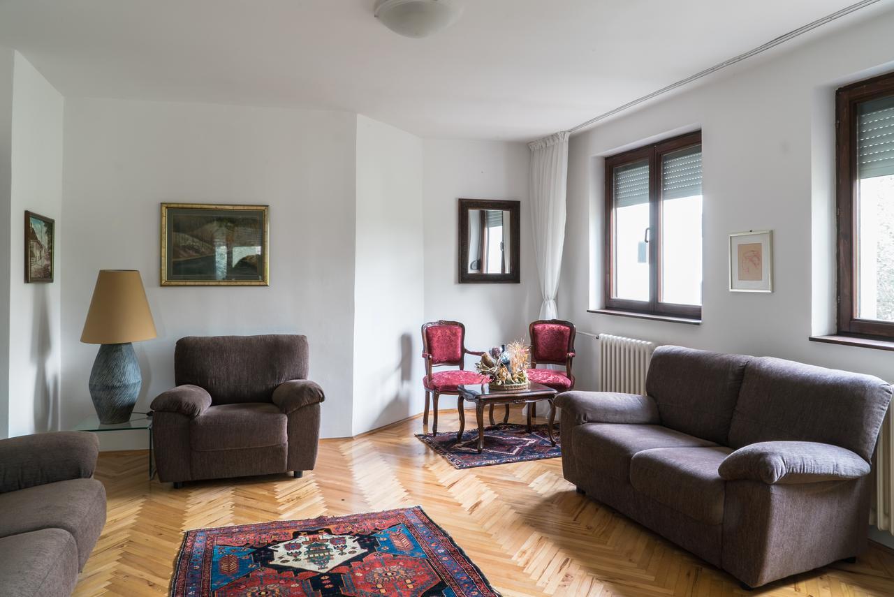 Sensitive Apartment Belgrade Luaran gambar